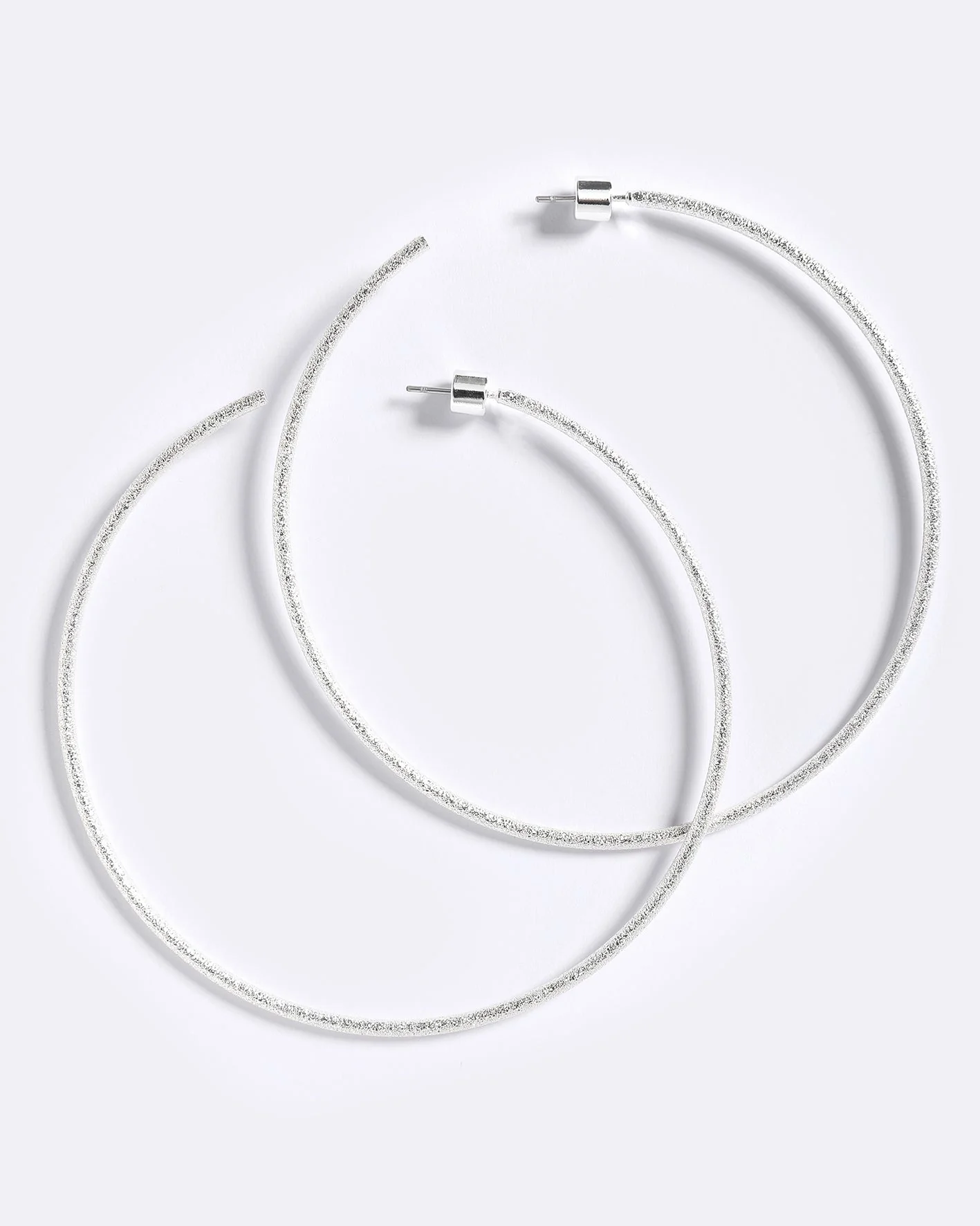 EXTRA AF HER HOOPS - Image 4