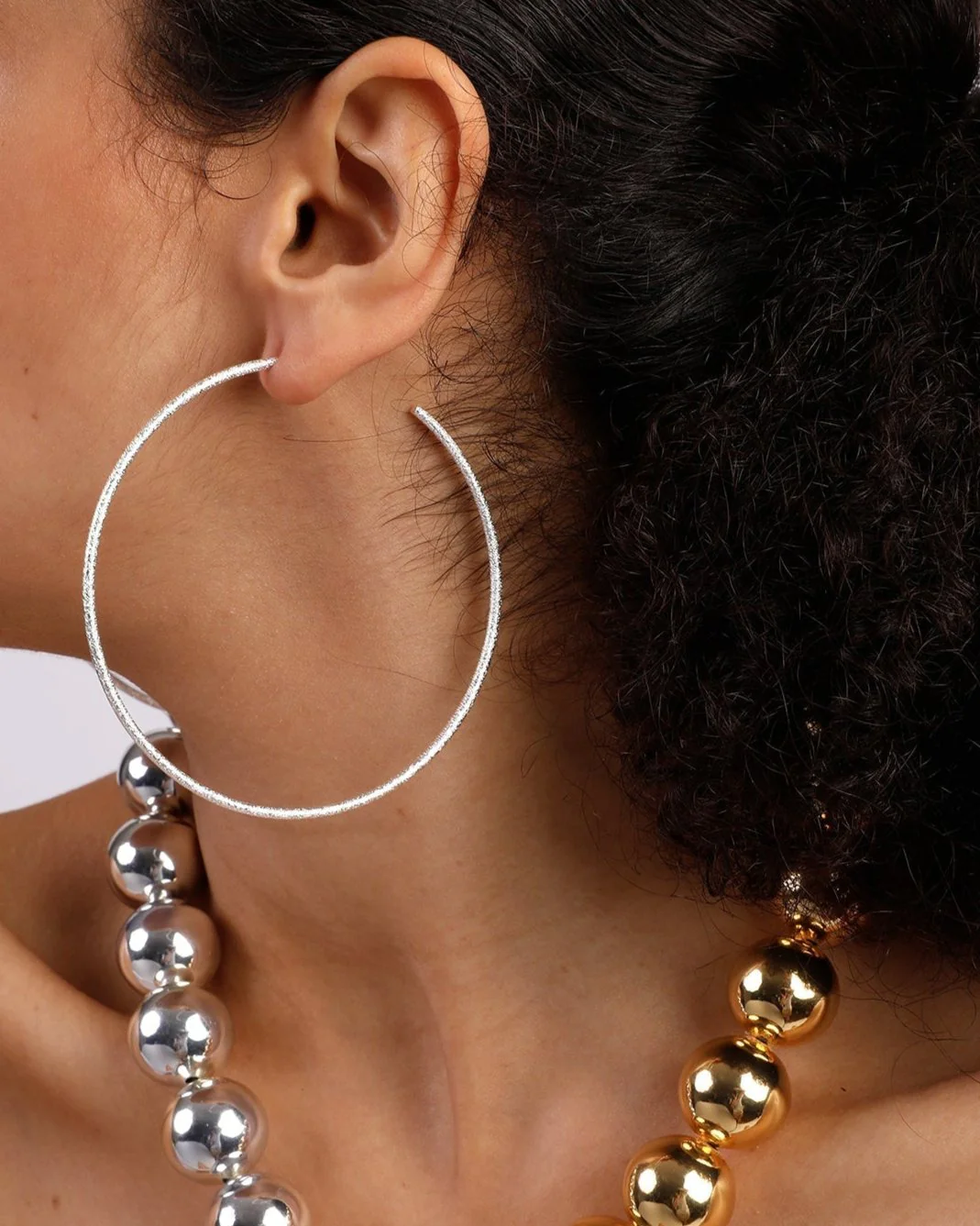 EXTRA AF HER HOOPS - Image 5