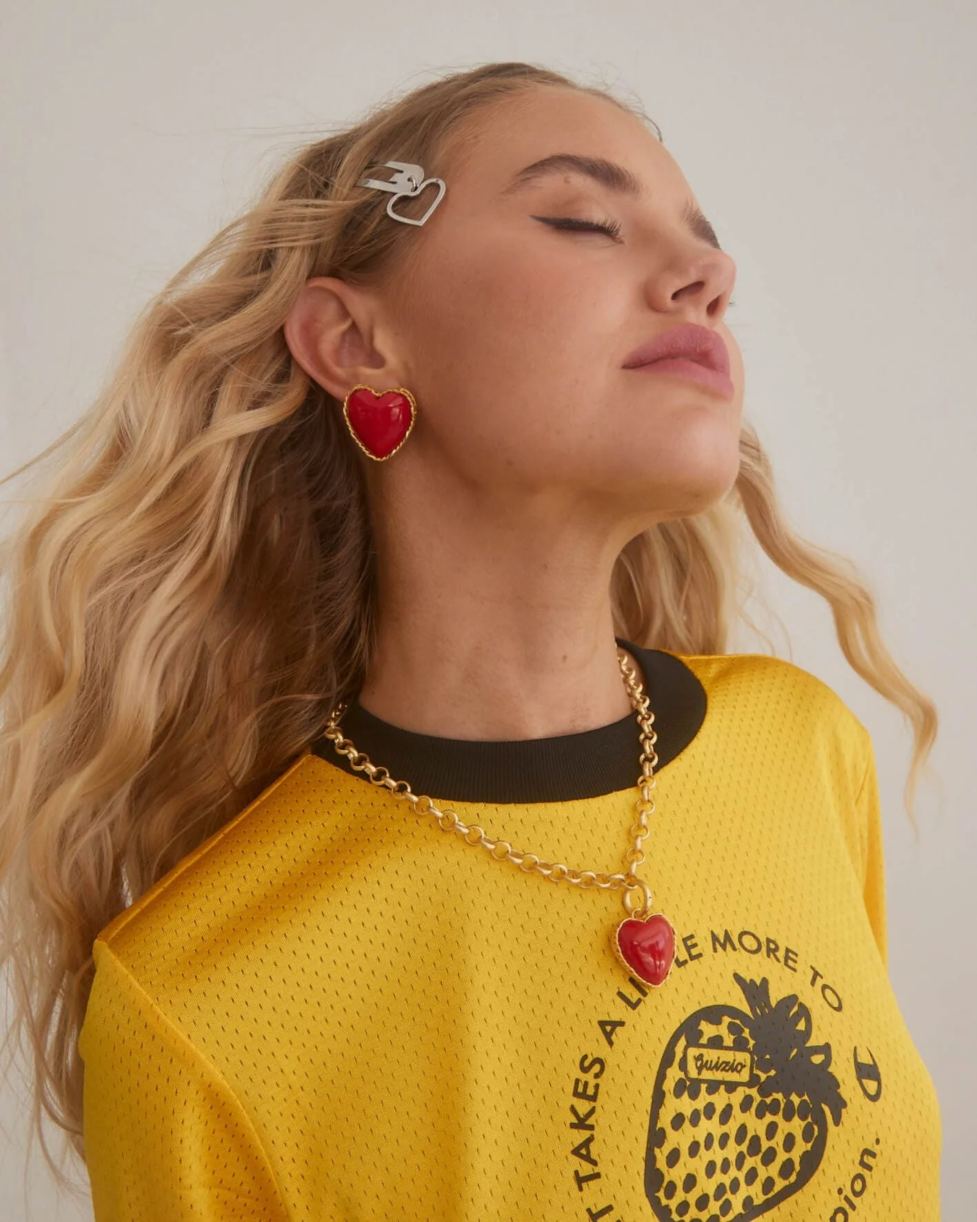 HOT HEART EARRINGS - Image 4